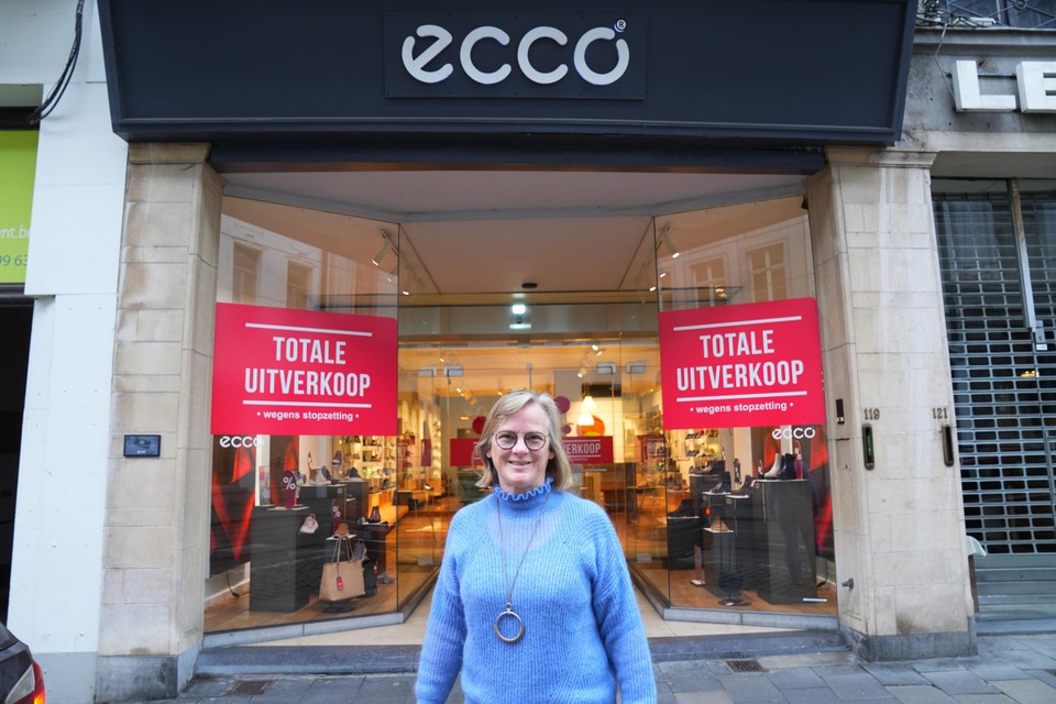 Aas grijs Uitgebreid Na 35 jaar sluit schoenenverkoopster Kathleen (57) haar winkel: “Met het  internet kan je niet concurreren” (Gent) | Het Nieuwsblad Mobile