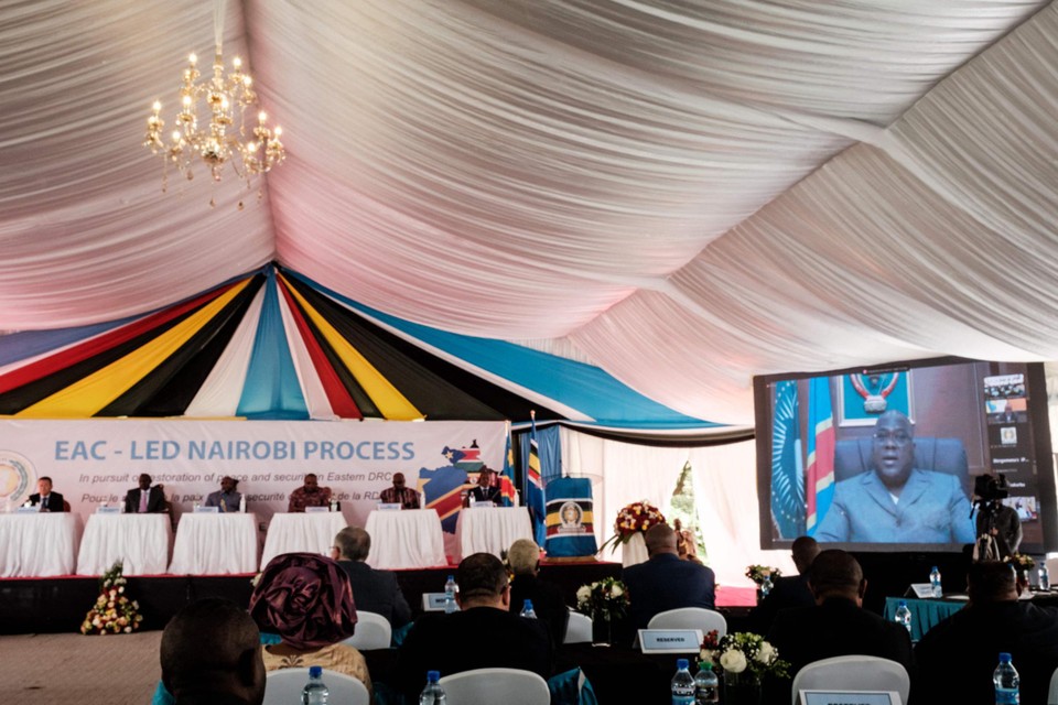 Congolees president Félix Tshisekedi spreekt via videoverbinding op de bijeenkomst. 