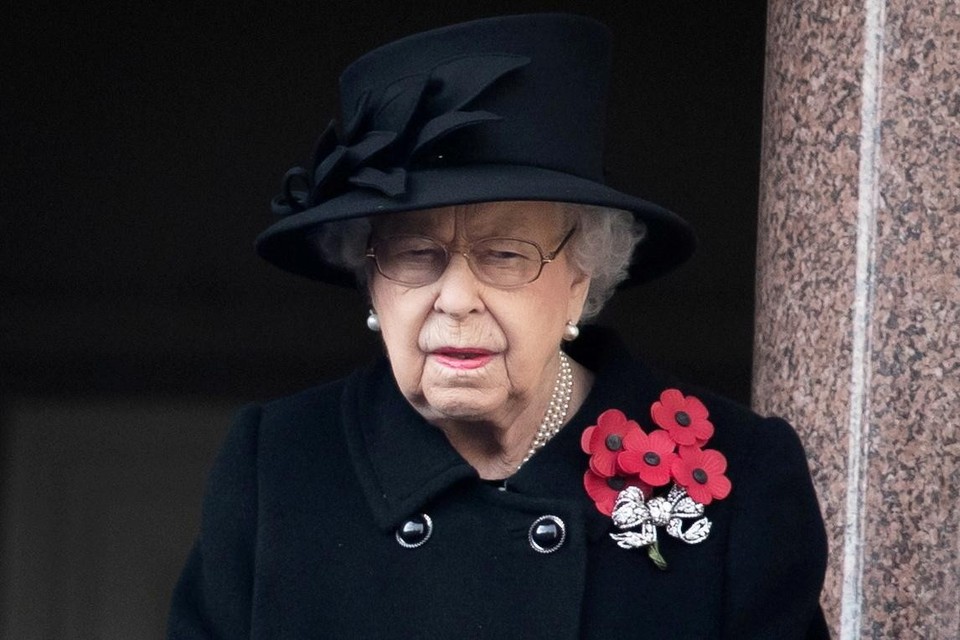 Archiefbeeld: de Queen op Remembrance Sunday vorig jaar.  