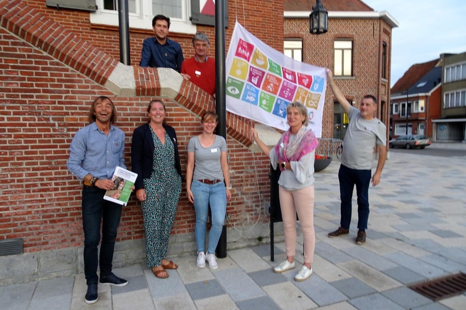 De klimaatvlag wappert voortaan in Houtem.
