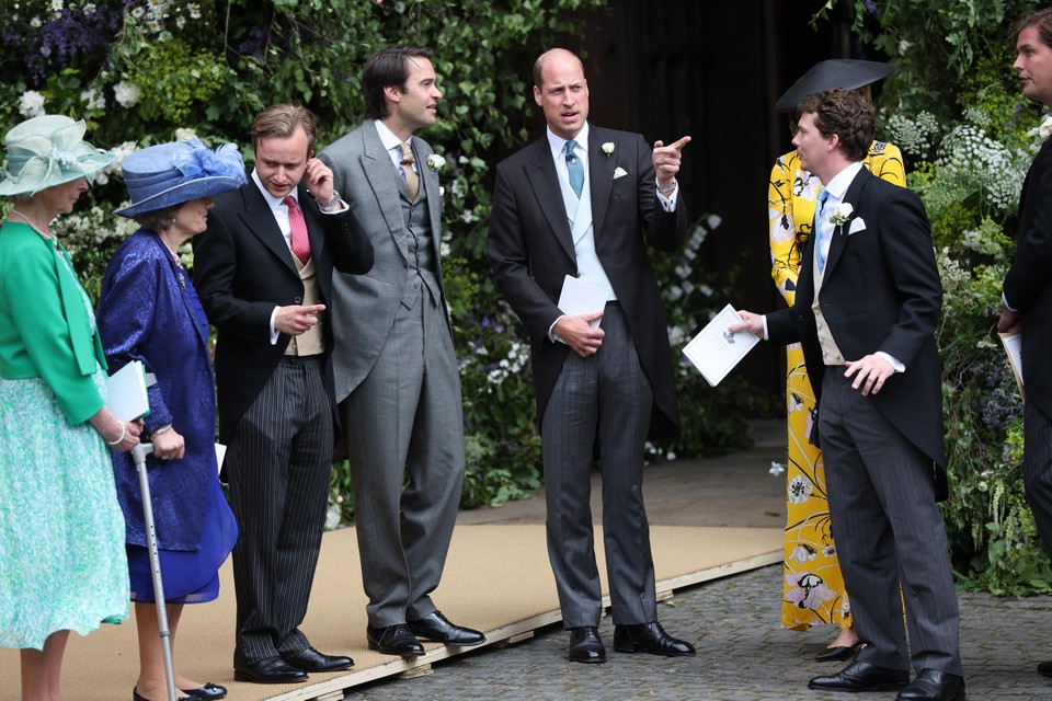 Prins Charles ontbreekt niet op het feest.