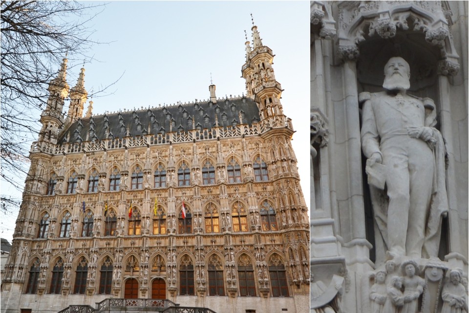 De beelden op het stadhuis tonen belangrijke personen voor de Leuvense geschiedenis. Maar Leopold II hoort daar niet meer bij. 