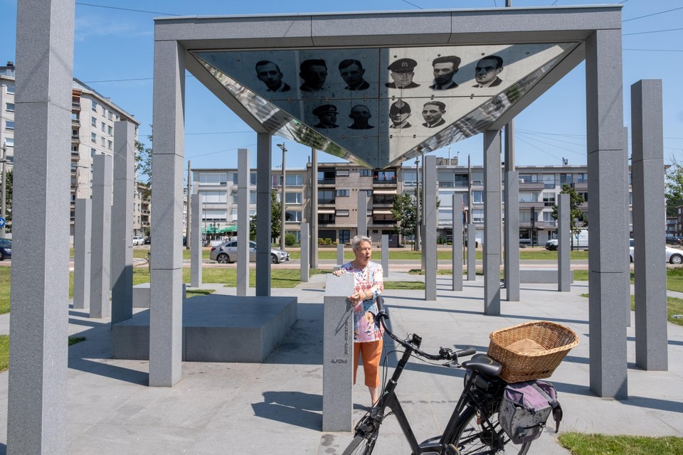 Het Vredesmonument op het Wim Saerensplein