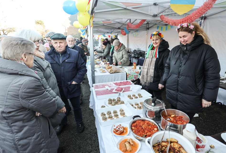 Een solidariteitsmarkt voor Oekraïne in Essen.
