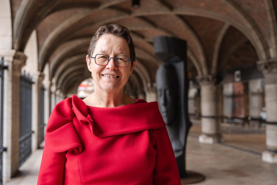 Tine Baelmans hopes to draw the voices of Lievens, also currently vice rector, and to turn it into an exciting election.