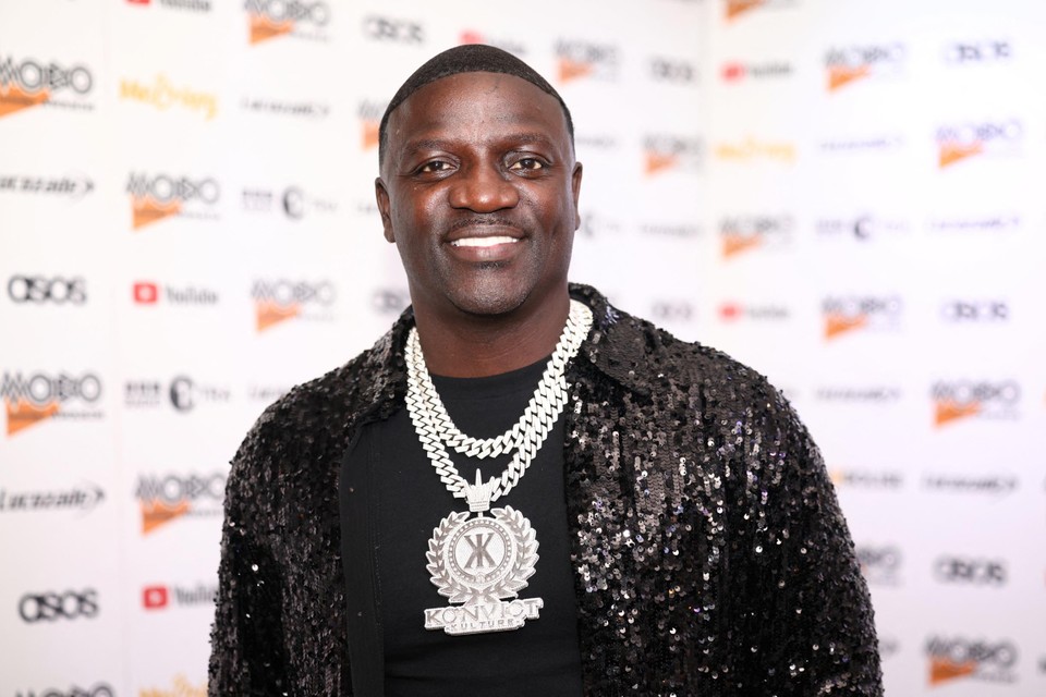 Akon. 