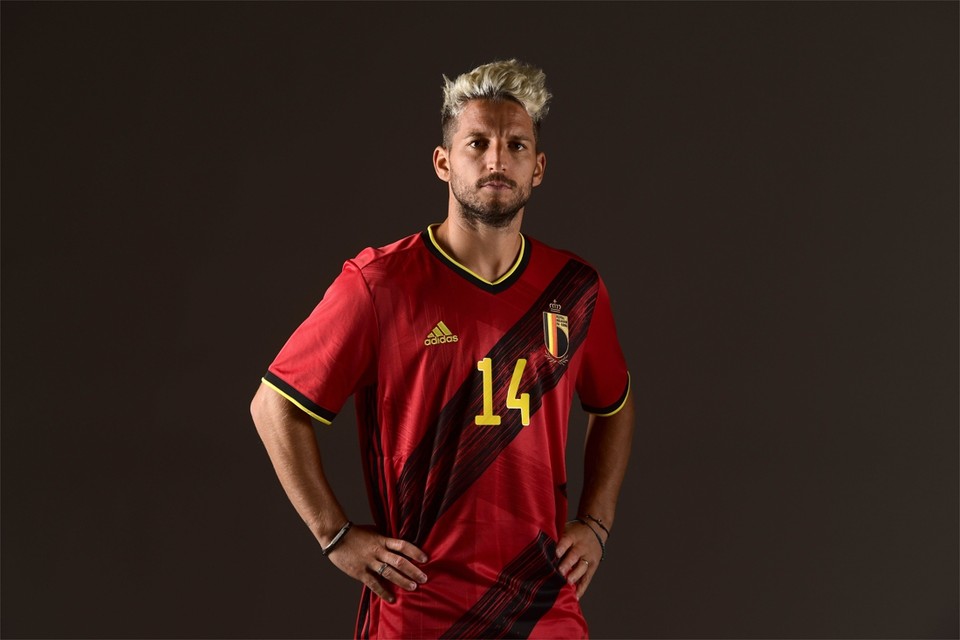 behalve voor Luxe De neiging hebben Nu ook officieel: Belgische voetbalbond stelt EK-shirt voor, de primeur is  voor de Red Flames | Het Nieuwsblad Mobile