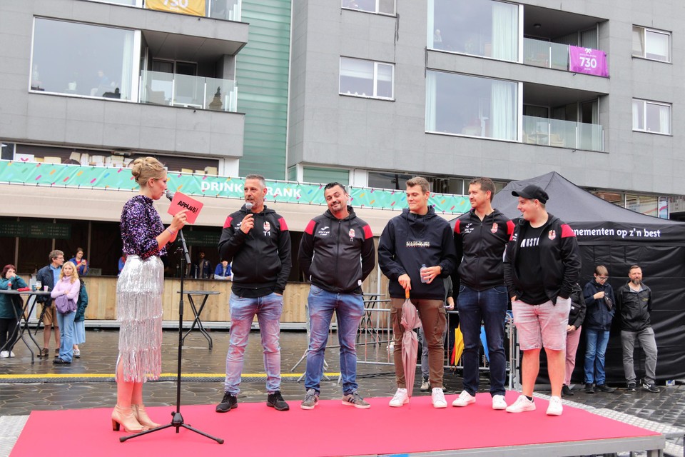 Ook de voetballers van KSK Sint-Amands werden gehuldigd 