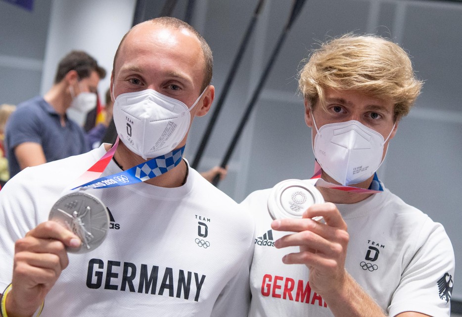 Jason Osborne (rechts).
