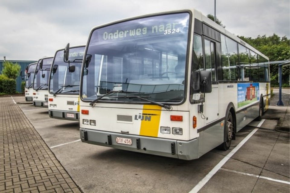 Online veiling lijnbussen van start: te koop 450 euro (Brussel) | Het Nieuwsblad Mobile