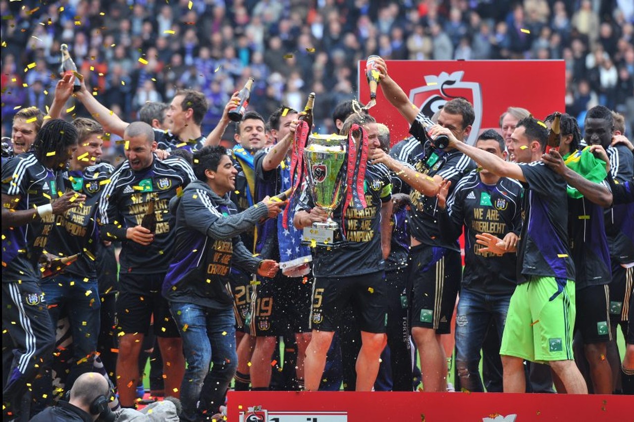 RSC Anderlecht doet gouden zaak op OH Leuven en komt top 8 binnen