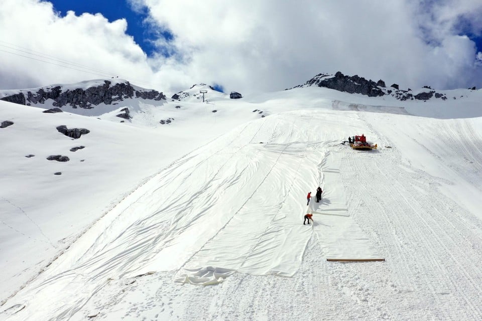 De hellingen van wintersportgebied Val di Sole. De cross zelf zal wel in de vallei gereden worden.