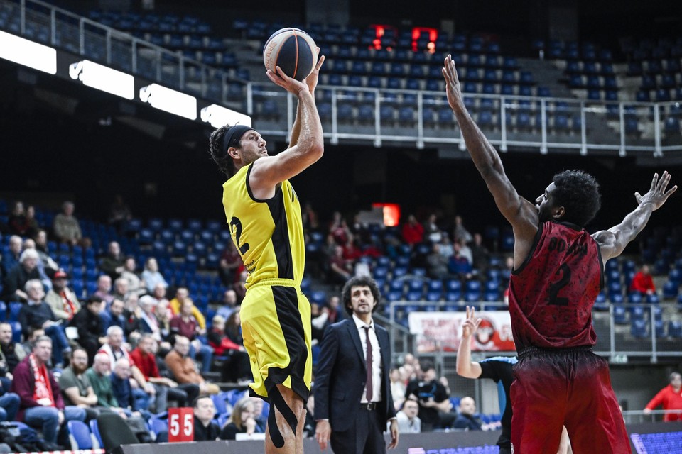Telenet Giants Antwerp won, maar is uitgeschakeld in de FIBA Europe Cup. 
