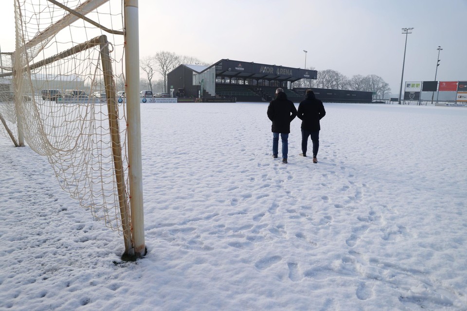 In Bocholt it quickly became clear that playing football was impossible.