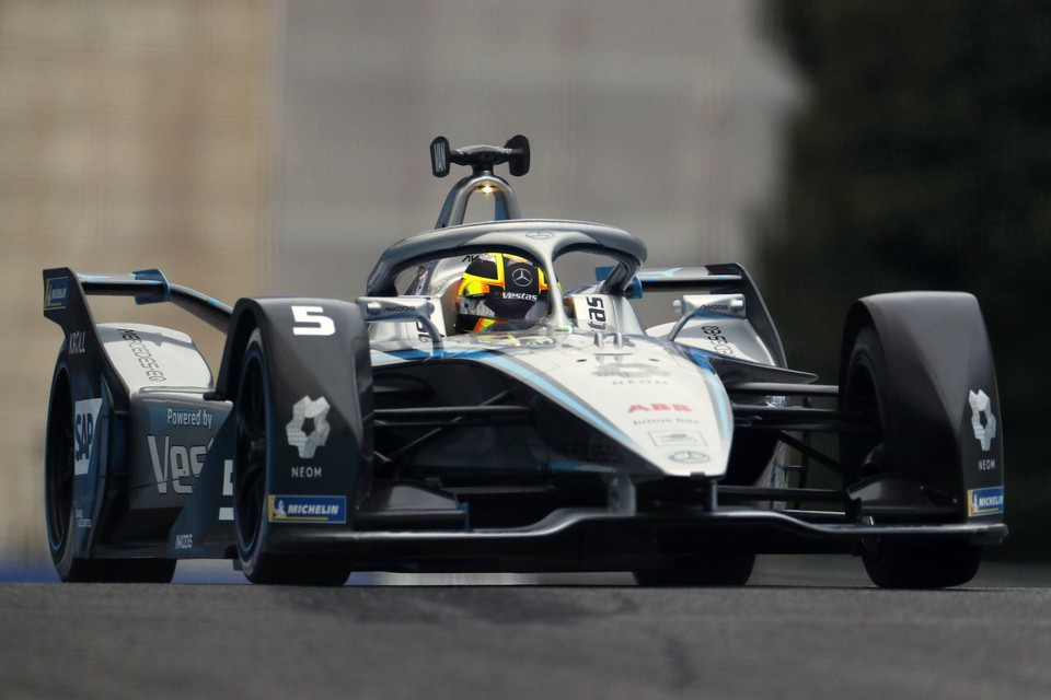 Stoffel Vandoorne in de Mercedes Formule E-bolide 