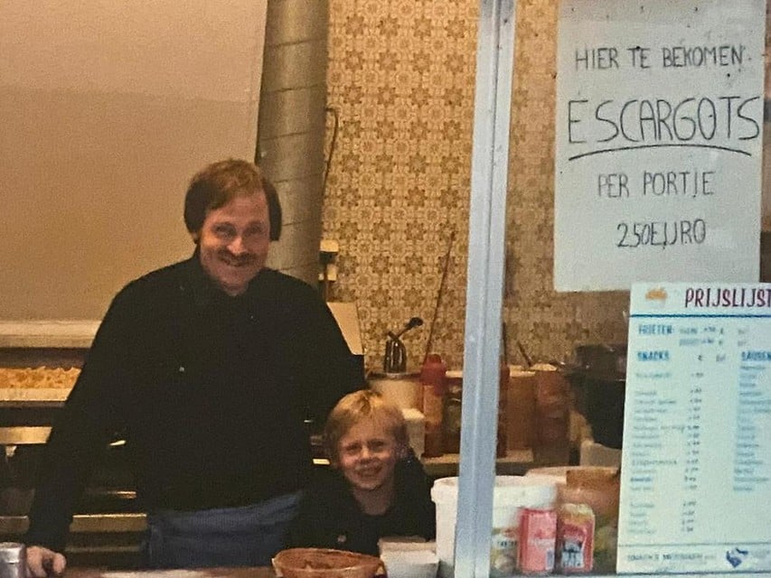 Uit de oude doos: Hendrik komt al heel zijn leven frietjes eten bij Filip. Nu neemt hij zelf over.