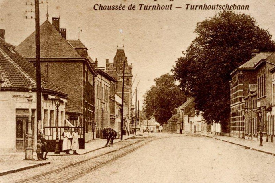 De Turnhoutsebaan - hier op postkaart uit 1920 - staat centraal tijdens Open Monumentendag in Wijnegem