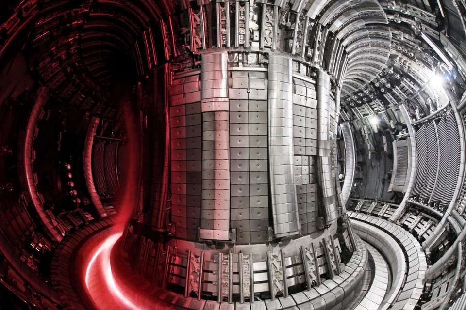 Europese wetenschappers zijn tot een belangrijke doorbraak gekomen in het onderzoek naar kernfusie in het JET-labo (foto) 