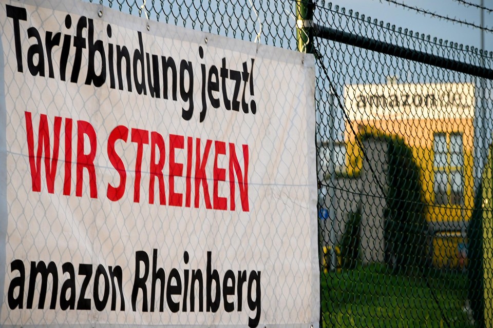 half acht Over het algemeen Ongemak Stakingsacties bij Amazon in Duitsland tijdens Black Friday | Het  Nieuwsblad Mobile
