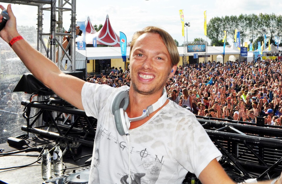 With Regi on the bill, there will no doubt be many hands up during Vlinvestival. 
