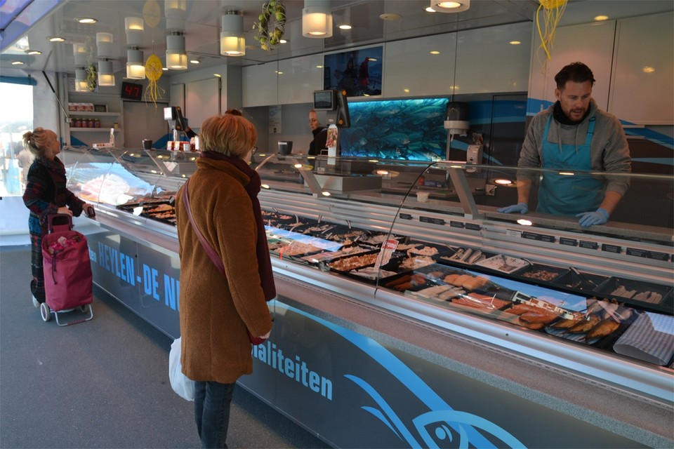De Vlaamse Visveiling hoopt dat het heropenen van markten de vraag naar vis opnieuw zal doen stijgen 