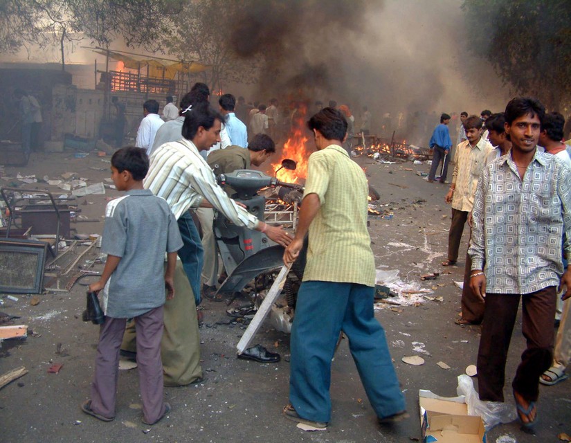 Rellen in Gujarat (2002)