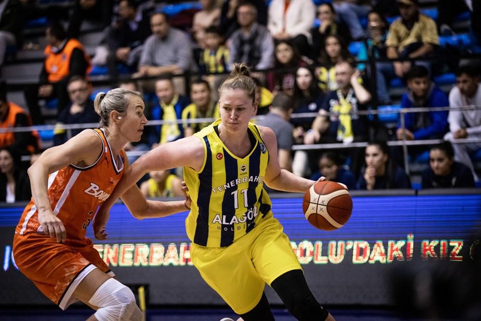 Emma Meesseman continues to shine in Turkey. 