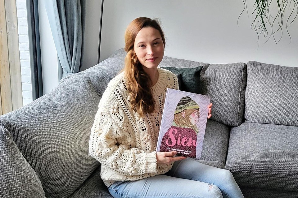 Lobke Mosselman stelt haar kinderboek ‘Sien’ voor.