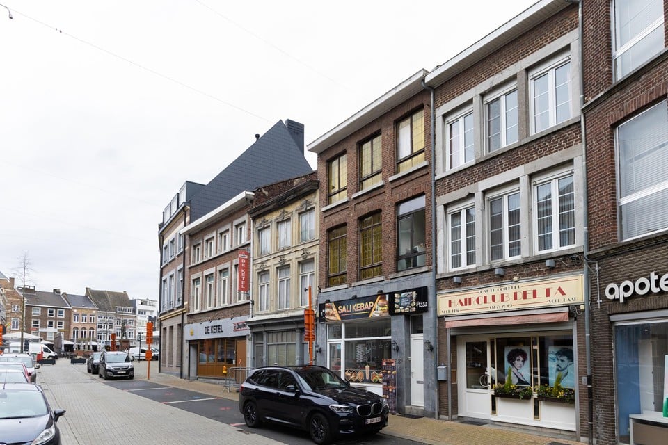 Het Plein in het verlengde van de Grote Markt. De panden zijn niet beschermd, maar wel waardevol en beeldbepalend voor het centrum van Tongeren.
