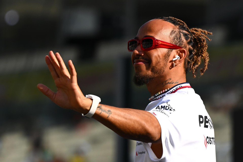 Will Hamilton soon wave goodbye to Mercedes?