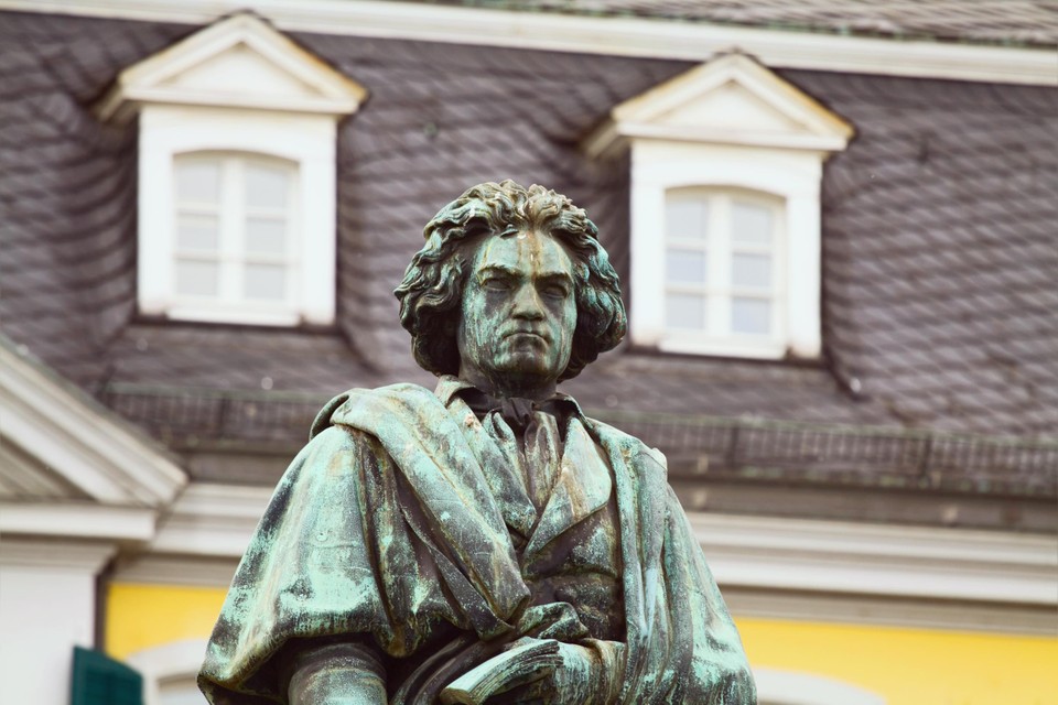 Het standbeeld van Ludwig van Beethoven in zijn geboorteplaats Bonn.