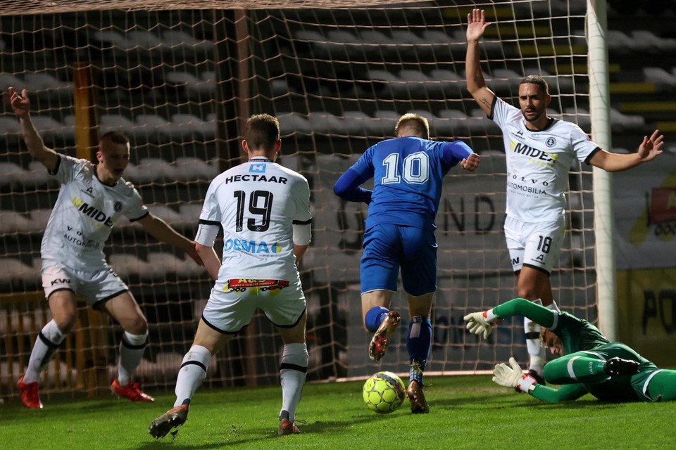Rumbeke kampt al het hele seizoen met een gebrek aan scorend vermogen en ook op Roeselare-Daisel (3-0) slaagden Naigell Vanfleteren en co. daar niet in. 