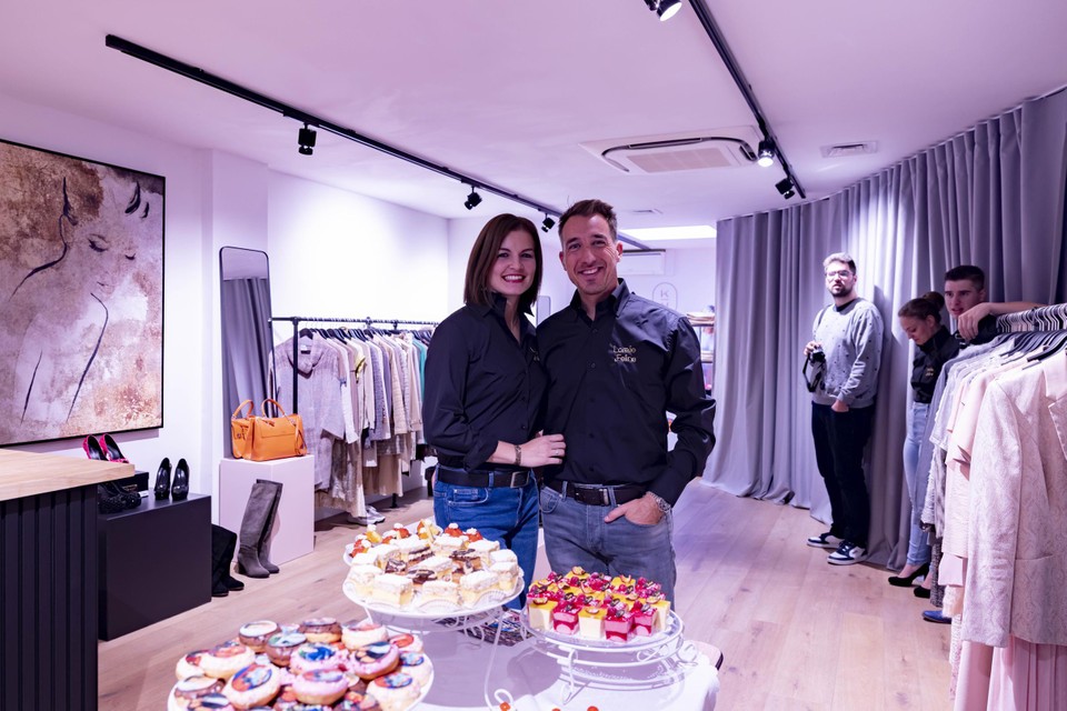 Andy en zijn vrouw Tine openden zaterdag hun nieuwe winkel in de Gentsestraat. 