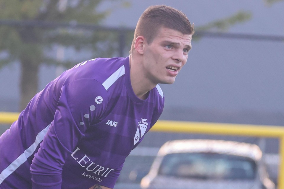 Mathieu Cloet ruilt Proven voor Dikkebus. 