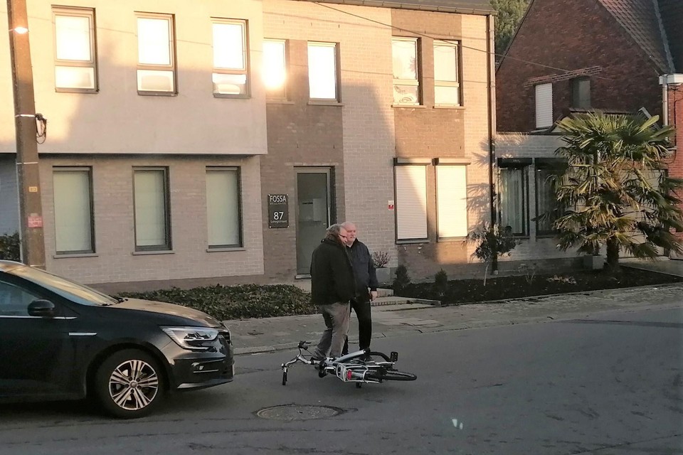 De aanrijding gebeurde op amper 30 meter van de woonplaats van de tachtiger.