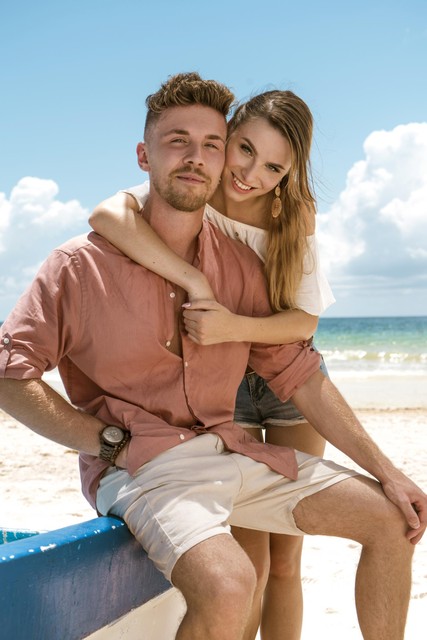 Robin (25) en Kéty (21) willen onderzoeken of een open relatie iets voor hen is, omdat ze op lange termijn de spanning in hun relatie willen houden.