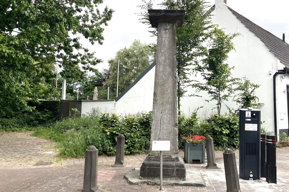 Fluvius places electric charging station right next to an age -old pillory: « Is that how we deal with our heritage? » (Zandhoven)