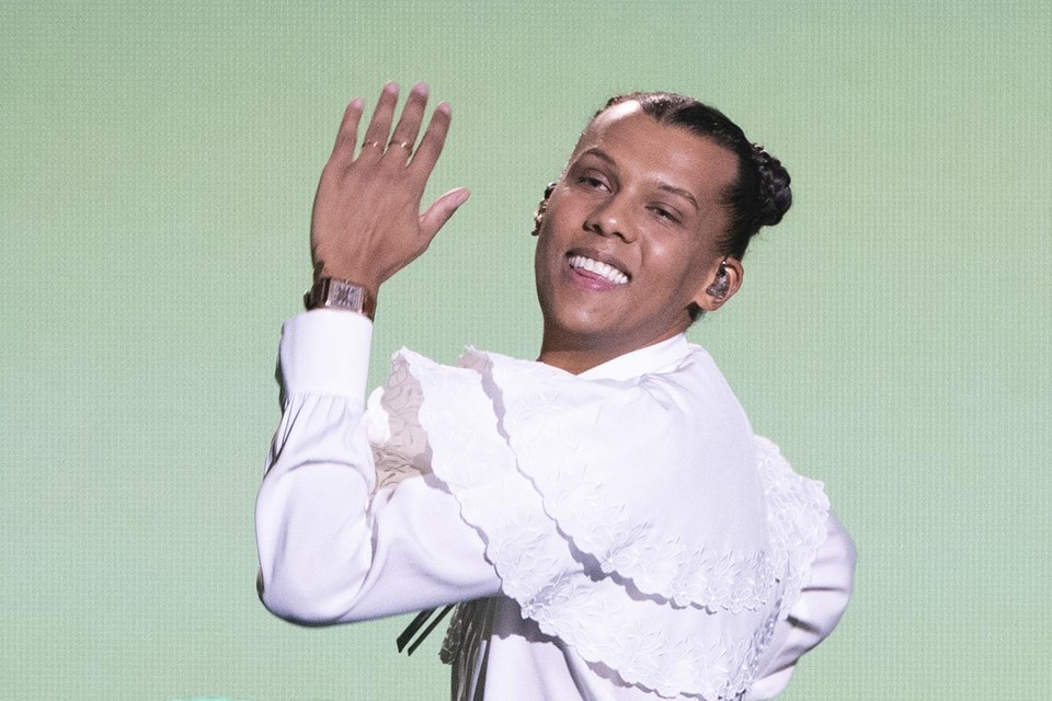 Stromae cancella ancora una volta i concerti per motivi medici.