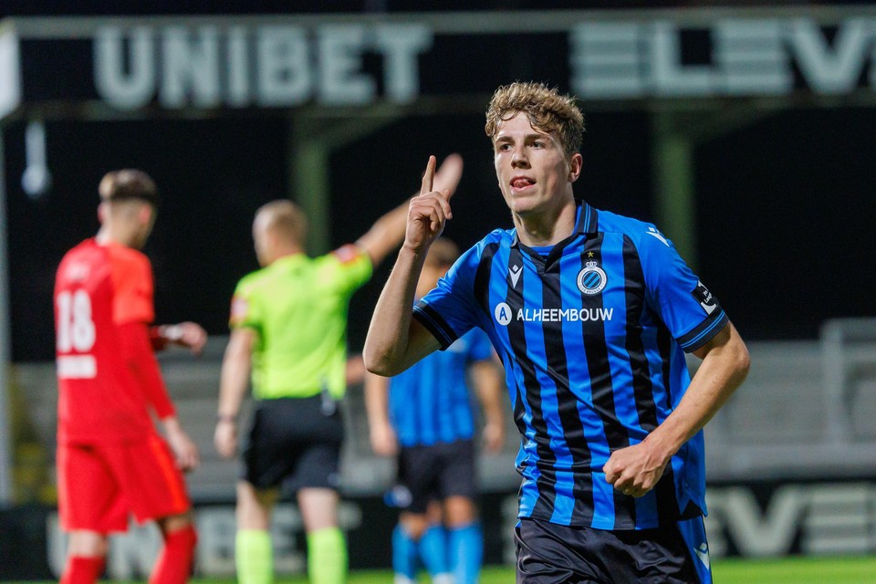 Arne Engels scoorde vorig weekend een knap doelpunt tegen Dender. 