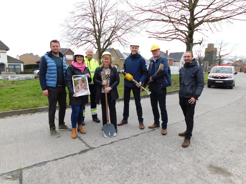 In Zedelgem werd de campagne gelanceerd in de Groenestraat, waar bij de geplande heraanleg grote delen zullen worden onthard.