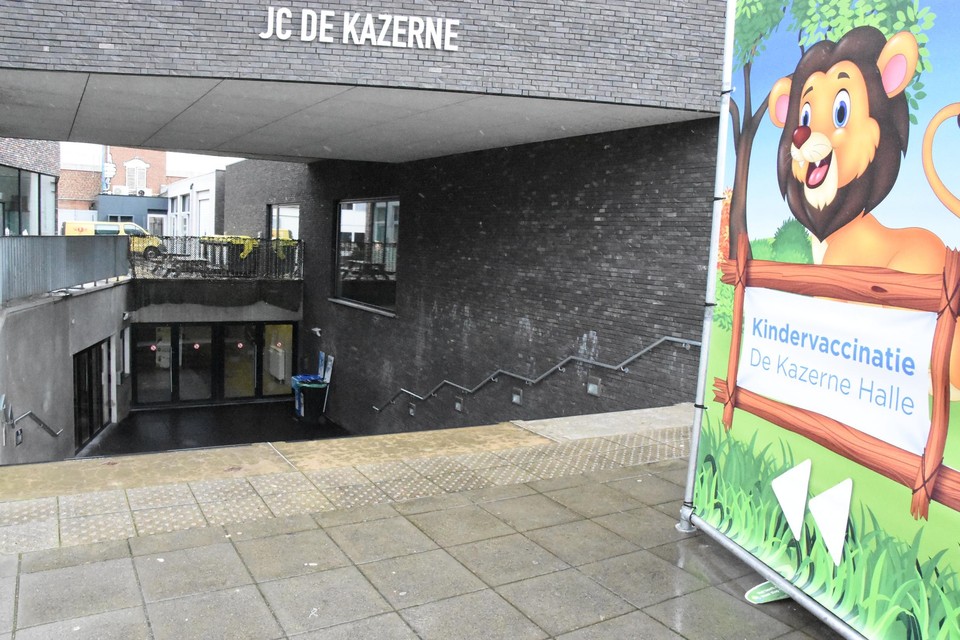 Het werd deze week geen stormloop in het kindervaccinatiecentrum in Halle.