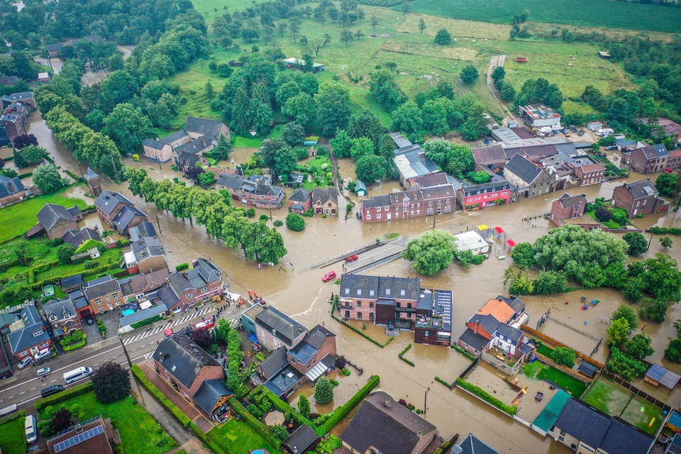 In Moelingen liepen in de nacht van 14 op 15 juli tientallen huizen onder water.