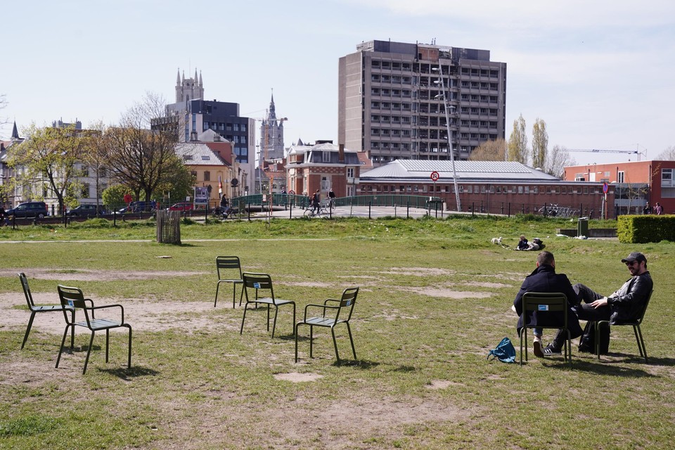 In het Coyendanspark blijven er nog 33 van de 46 stoelen over.