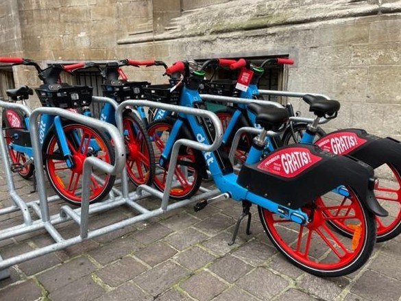 Versnel Uitgebreid Commissie Een elektrische bakfiets gebruiken voor 8 euro per uur? Nieuwe organisatie  is actief Gent (Gent) | Het Nieuwsblad Mobile