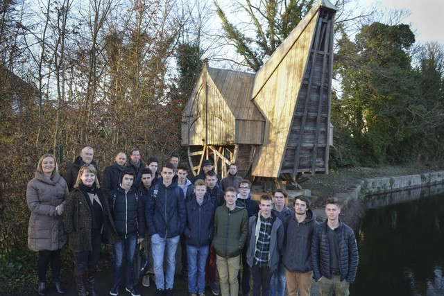 boog Bedreven Lijkt op Middeleeuwse kraan opgeknapt door leerlingen (Brugge) | Het Nieuwsblad  Mobile