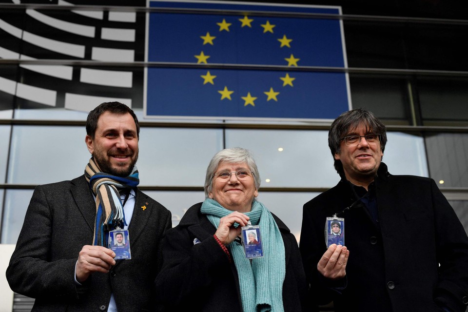 Antoni Comin, Clara Ponsanti en Carles Puigdemont. De drie Catalaanse Europese parlementsleden dreigen binnenkort hun parlementaire onschendbaarheid kwijt te spelen.  
