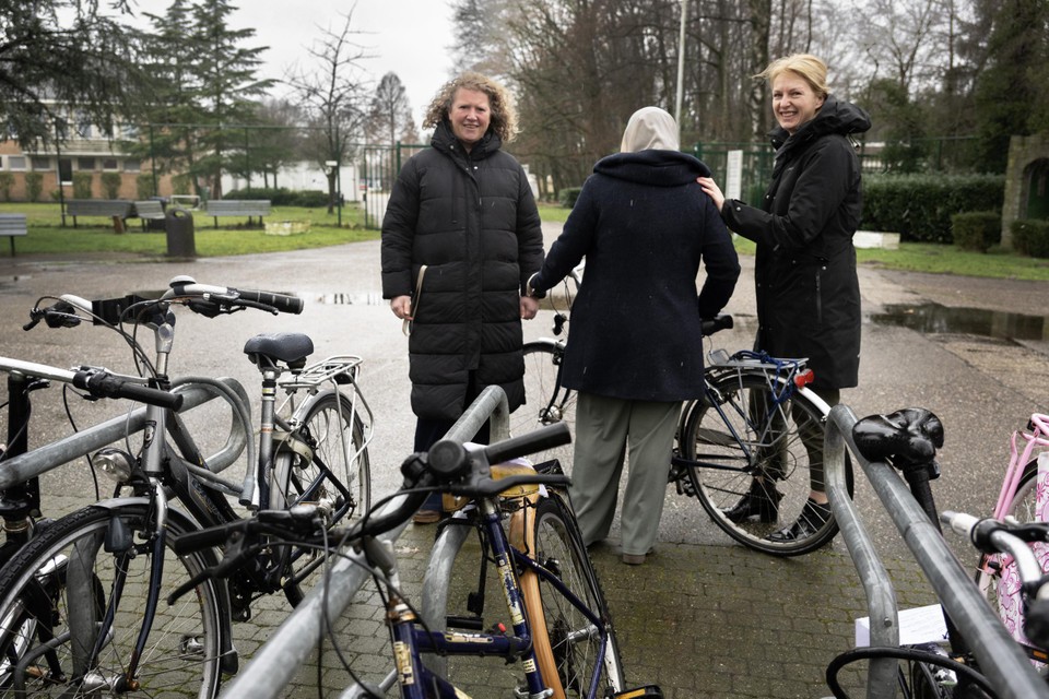 “We zoeken nog vrijwilligers om de fietslessen mee te begeleiden”, zeggen Sabine en Els.
