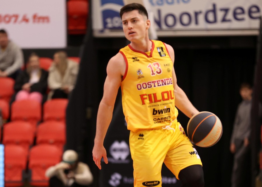 Alex Barcello scored at the buzzer for Ostend that won 80-82 in Aalst. 