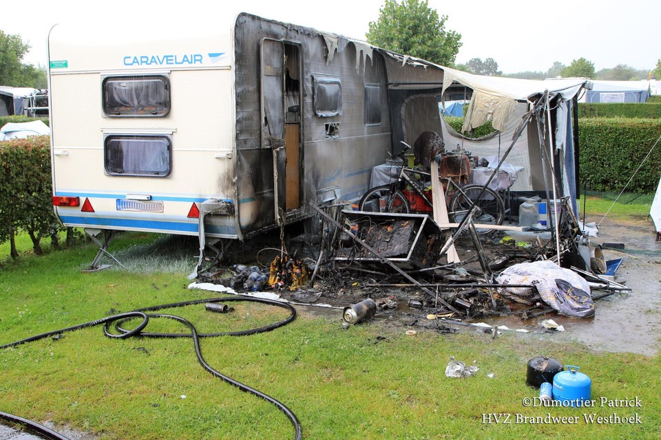 Leuren Kietelen daarna Brand legt voortent van caravan in as (Middelkerke) | Het Nieuwsblad Mobile