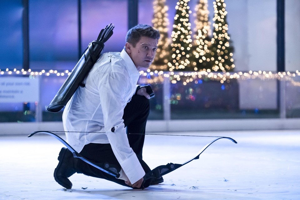 Jeremy Renner nella serie Hook. 